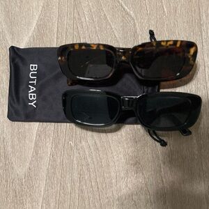 Sunglasses x2